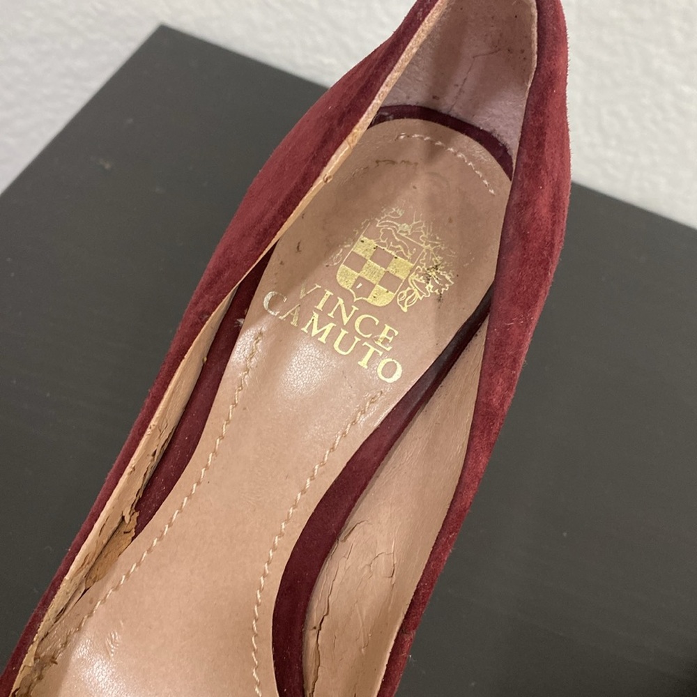 Vince Camuto heels - Picture 2 of 4